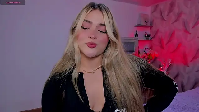 Snapshot of cattaleya___ chatting on 02.14.26 cattaleya online show from 02.14.26