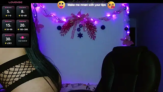 carolinemiller7 online show from 12.21.24