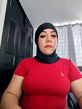 Snapshot of AmbarBurhan chatting on 12.31.24 AmbarBurhan online show from 12.31.24