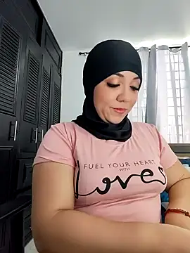 Snapshot of AmbarBurhan chatting on 01.02.25 AmbarBurhan online show from 01.02.25