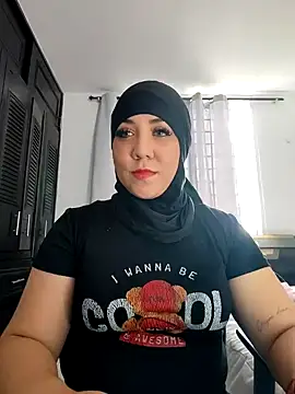 Snapshot of AmbarBurhan chatting on 01.04.25 AmbarBurhan online show from 01.04.25