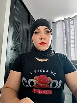 Snapshot of AmbarBurhan chatting on 01.04.25 AmbarBurhan online show from 01.04.25