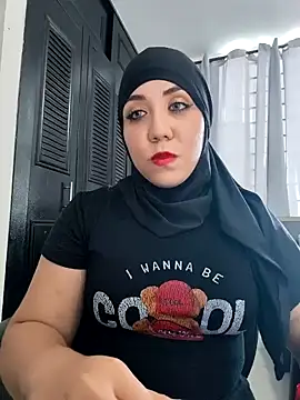 Snapshot of AmbarBurhan chatting on 01.07.25 AmbarBurhan online show from 01.07.25