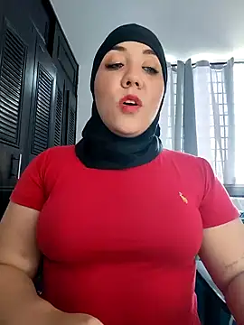 Snapshot of AmbarBurhan chatting on 01.08.25 AmbarBurhan online show from 01.08.25