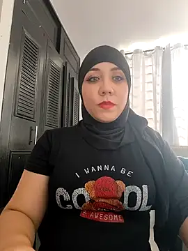 Snapshot of AmbarBurhan chatting on 01.14.25 AmbarBurhan online show from 01.14.25