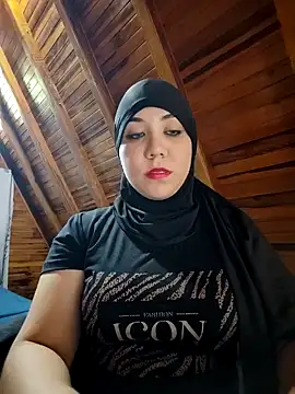 Snapshot of AmbarBurhan chatting on 01.18.25 AmbarBurhan online show from 01.18.25