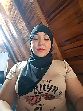 Snapshot of AmbarBurhan chatting on 01.21.25 AmbarBurhan online show from 01.21.25