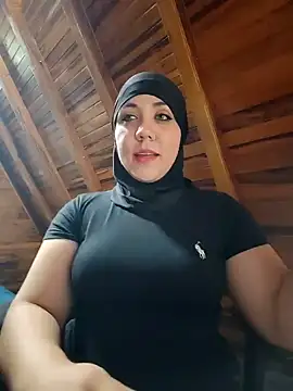 Snapshot of AmbarBurhan chatting on 01.24.25 AmbarBurhan online show from 01.24.25