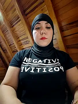 Snapshot of AmbarBurhan chatting on 01.27.25 AmbarBurhan online show from 01.27.25