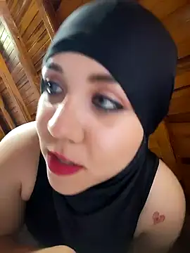 Snapshot of AmbarBurhan chatting on 01.30.25 AmbarBurhan online show from 01.30.25