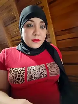 Snapshot of AmbarBurhan chatting on 02.05.25 AmbarBurhan online show from 02.05.25