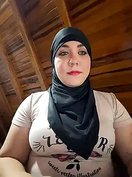 Snapshot of AmbarBurhan chatting on 02.10.25 AmbarBurhan online show from 02.10.25