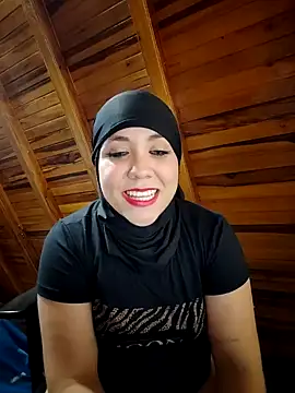 Snapshot of AmbarBurhan chatting on 02.13.25 AmbarBurhan online show from 02.13.25