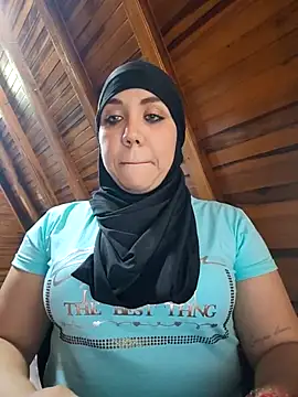 Snapshot of AmbarBurhan chatting on 02.17.25 AmbarBurhan online show from 02.17.25