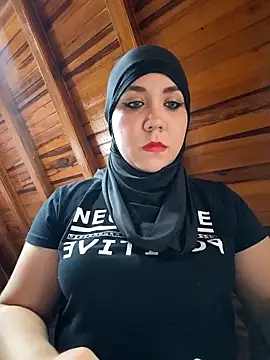 Snapshot of AmbarBurhan chatting on 02.21.25 AmbarBurhan online show from 02.21.25