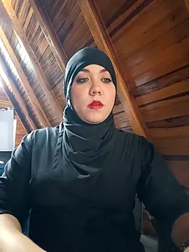 Snapshot of AmbarBurhan chatting on 02.28.25 AmbarBurhan online show from 02.28.25