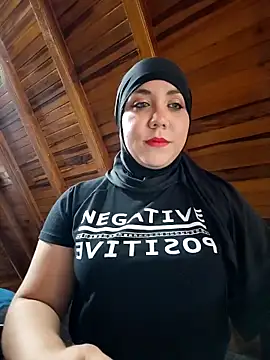 Snapshot of AmbarBurhan chatting on 03.04.25 AmbarBurhan online show from 03.04.25