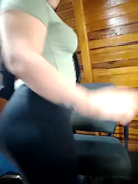 Snapshot of AmbarBurhan chatting on 03.06.25 AmbarBurhan online show from 03.06.25