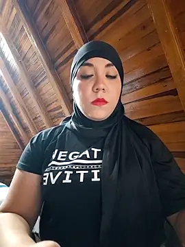 Snapshot of AmbarBurhan chatting on 03.07.25 AmbarBurhan online show from 03.07.25