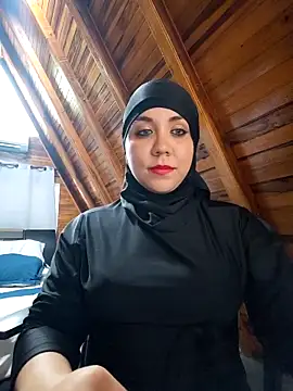 Snapshot of AmbarBurhan chatting on 03.08.25 AmbarBurhan online show from 03.08.25