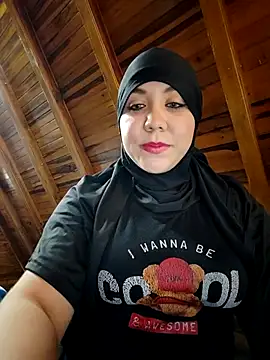 Snapshot of AmbarBurhan chatting on 03.18.25 AmbarBurhan online show from 03.18.25