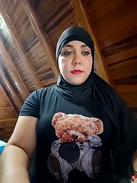 Snapshot of AmbarBurhan chatting on 03.19.25 AmbarBurhan online show from 03.19.25