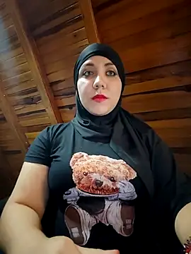 Snapshot of AmbarBurhan chatting on 03.19.25 AmbarBurhan online show from 03.19.25