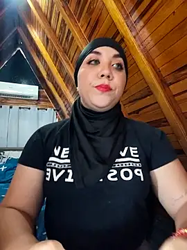 Snapshot of AmbarBurhan chatting on 09.16.25 AmbarBurhan online show from 09.16.25