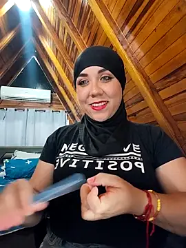 Snapshot of AmbarBurhan chatting on 09.19.25 AmbarBurhan online show from 09.19.25