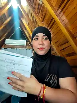 Snapshot of AmbarBurhan chatting on 09.20.25 AmbarBurhan online show from 09.20.25