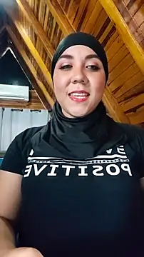 Snapshot of AmbarBurhan chatting on 09.23.25 AmbarBurhan online show from 09.23.25