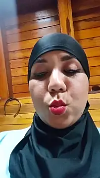 Snapshot of AmbarBurhan chatting on 09.25.25 AmbarBurhan online show from 09.25.25