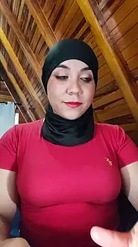 Snapshot of AmbarBurhan chatting on 09.29.25 AmbarBurhan online show from 09.29.25