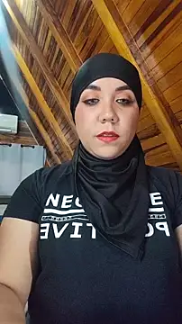 Snapshot of AmbarBurhan chatting on 10.04.25 AmbarBurhan online show from 10.04.25