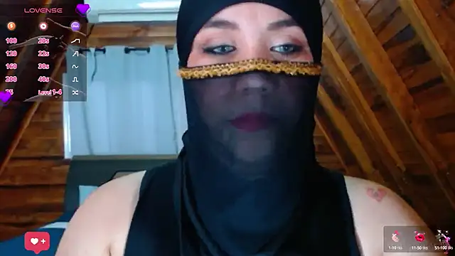 Snapshot of AmbarBurhan chatting on 10.10.25 AmbarBurhan online show from 10.10.25