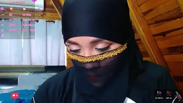 Snapshot of AmbarBurhan chatting on 10.27.25 AmbarBurhan online show from 10.27.25