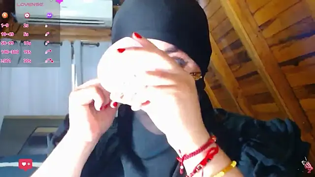 Snapshot of AmbarBurhan chatting on 11.01.25 AmbarBurhan online show from 11.01.25