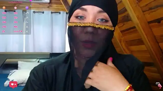 Snapshot of AmbarBurhan chatting on 11.13.25 AmbarBurhan online show from 11.13.25