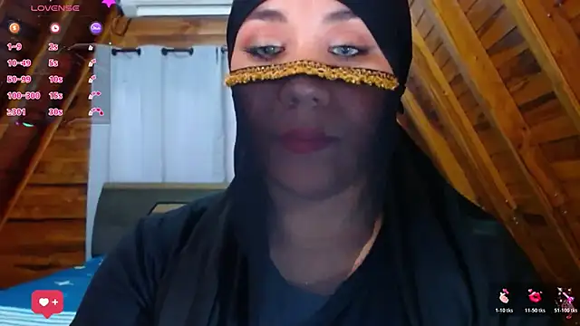 Snapshot of AmbarBurhan chatting on 11.20.25 AmbarBurhan online show from 11.20.25