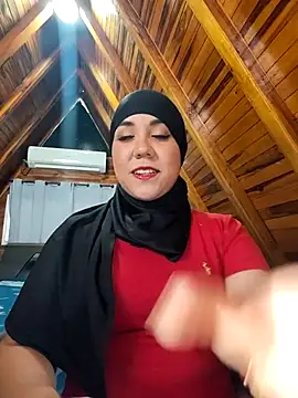 Snapshot of AmbarBurhan chatting on 12.05.25 AmbarBurhan online show from 12.05.25