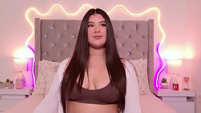 JuliaSUMMERS2022 online show from 02.08.26