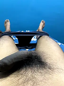 Snapshot of hairydude49 chatting on 10.19.25 hairydude49 online show from 10.19.25