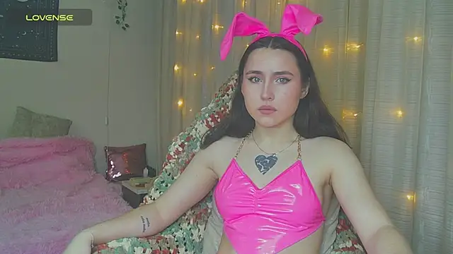 Snapshot of Aurora_workerr chatting on 02.04.26 Aurora workerr online show from 02.04.26