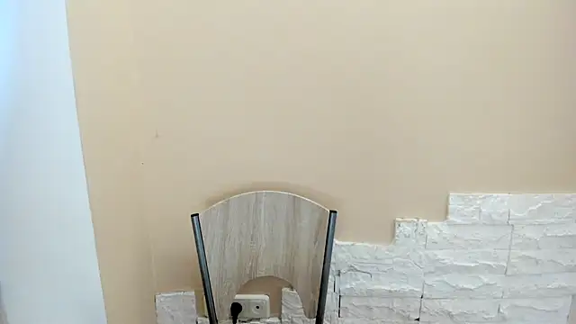 Snapshot of Summmmersky chatting on 11.24.25 Summmmersky online show from 11.24.25