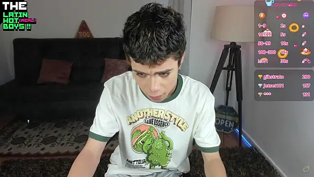 Snapshot of MyLatinHotBoys chatting on 12.16.24 MyLatinHotBoys online show from 12.16.24