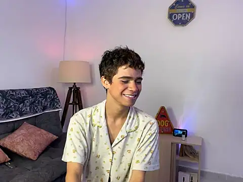 Snapshot of MyLatinHotBoys chatting on 01.05.25 MyLatinHotBoys online show from 01.05.25