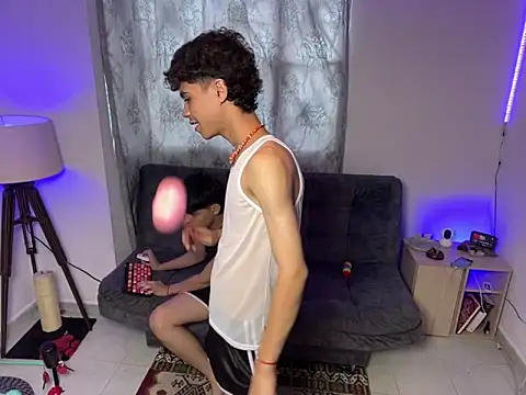 Snapshot of MyLatinHotBoys chatting on 03.06.25 MyLatinHotBoys online show from 03.06.25