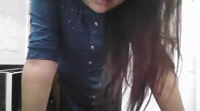 Snapshot of samayra124 chatting on 03.17.25 samayra124 online show from 03.17.25