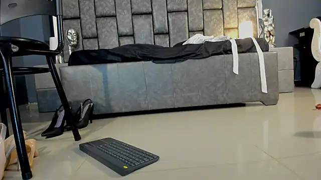 Matureyulyet online show from 02.22.25