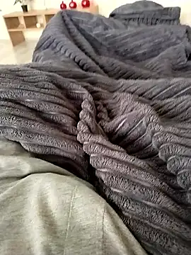 Snapshot of milf_hunter_35 chatting on 03.31.26 milf hunter 35 online show from 03.31.26